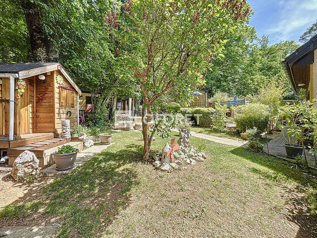 Maison à NEUILLY-SUR-SUIZE