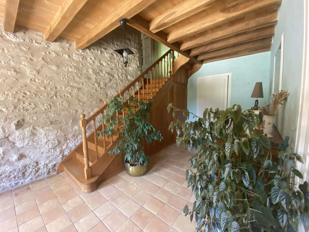 Maison à ASNIERES-SUR-NOUERE