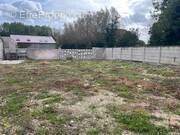 Terrain à LA CHAPELLE-SAINT-LUC