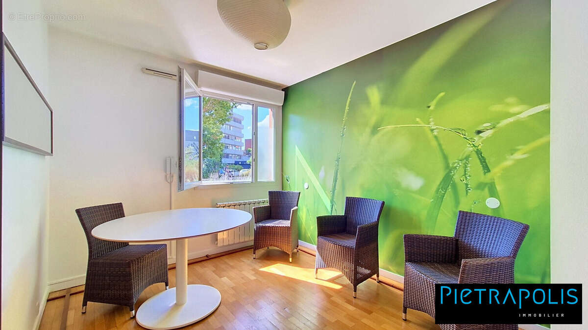 Commerce 45 m² à Tassin-La-Demi-Lune  - photo 8