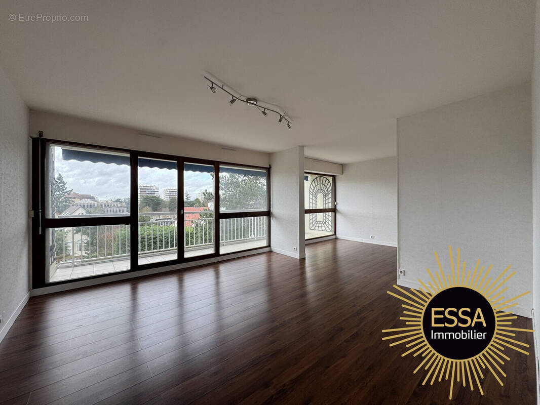 Appartement à VELIZY-VILLACOUBLAY