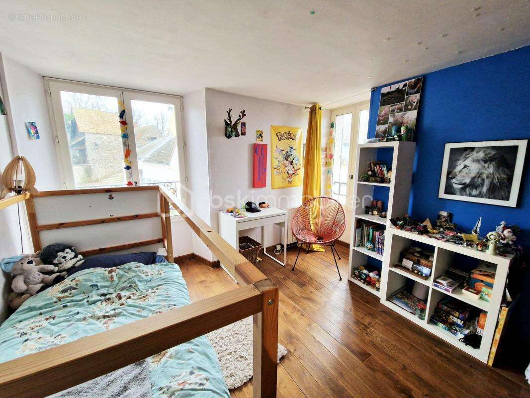 Maison à BAZAINVILLE