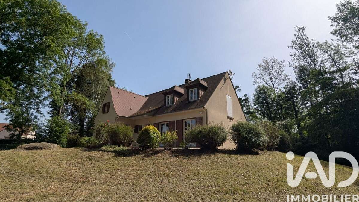 Maison 178 m² à Saint-Gobain  - photo 2
