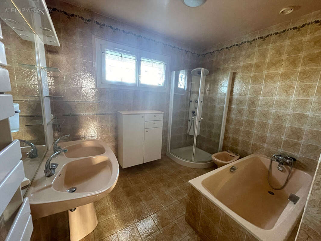 Maison à BUXEROLLES