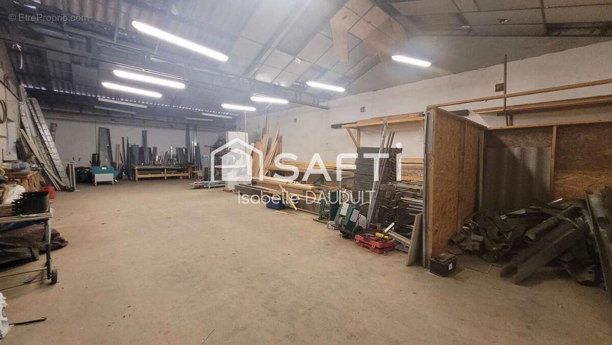 Photo 9 - Commerce à BRESSOLS