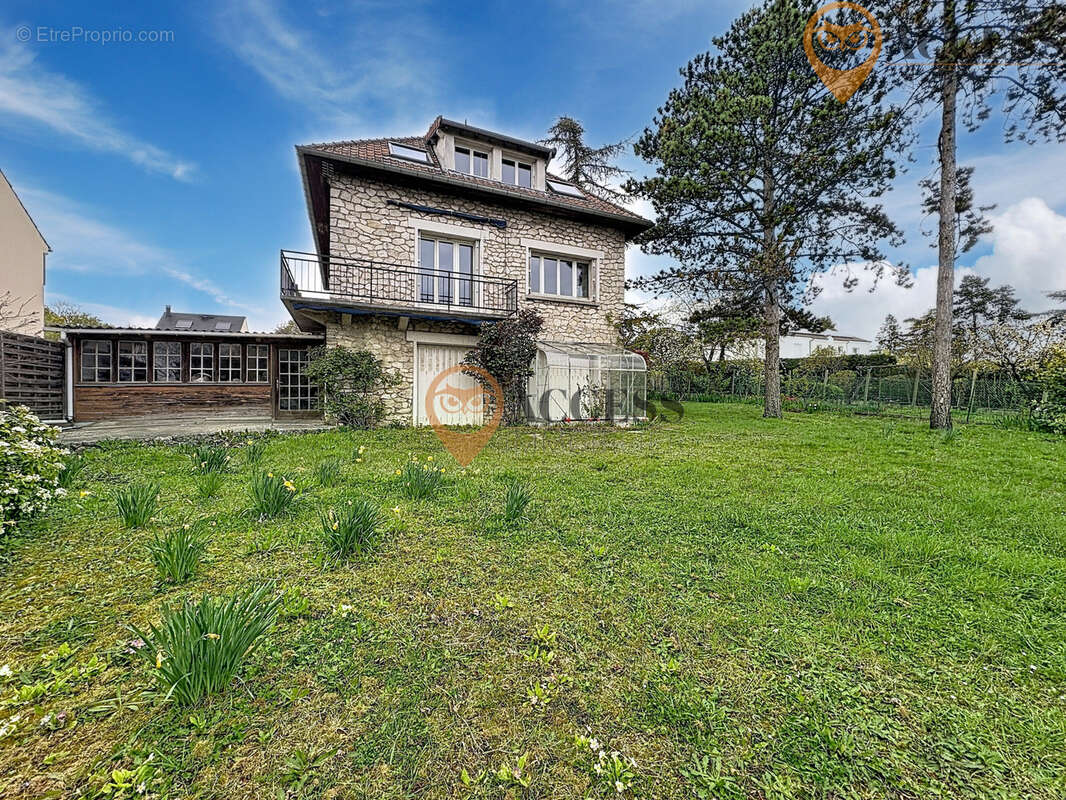 Maison à DEUIL-LA-BARRE