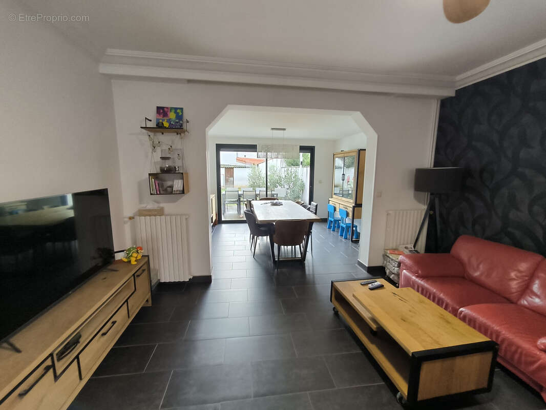 Maison à SAINT-JUERY
