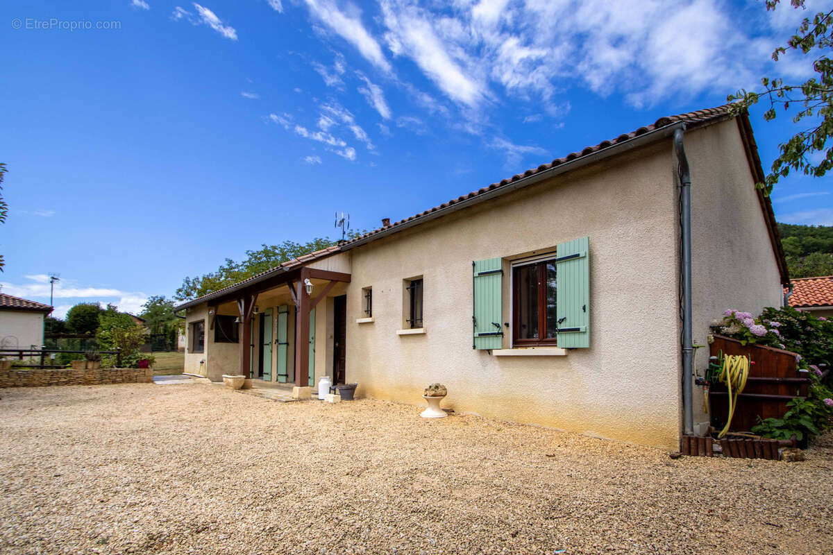 Maison à SAINT-VINCENT-DE-COSSE