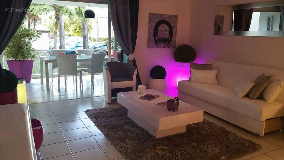 Appartement à PETIT-BOURG