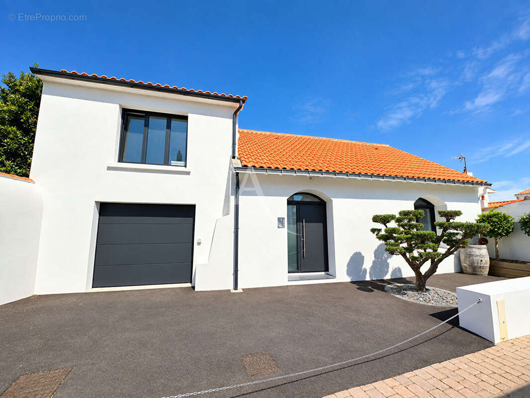 Maison Saint Gilles Croix De Vie 4 pièce(s) 123 m2 - photo 11