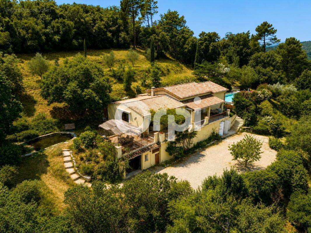 Villa individuelle renovee – vue panoramique - calme absolu - belles prestations - piscine / bassin poissons - jardin - photo 8