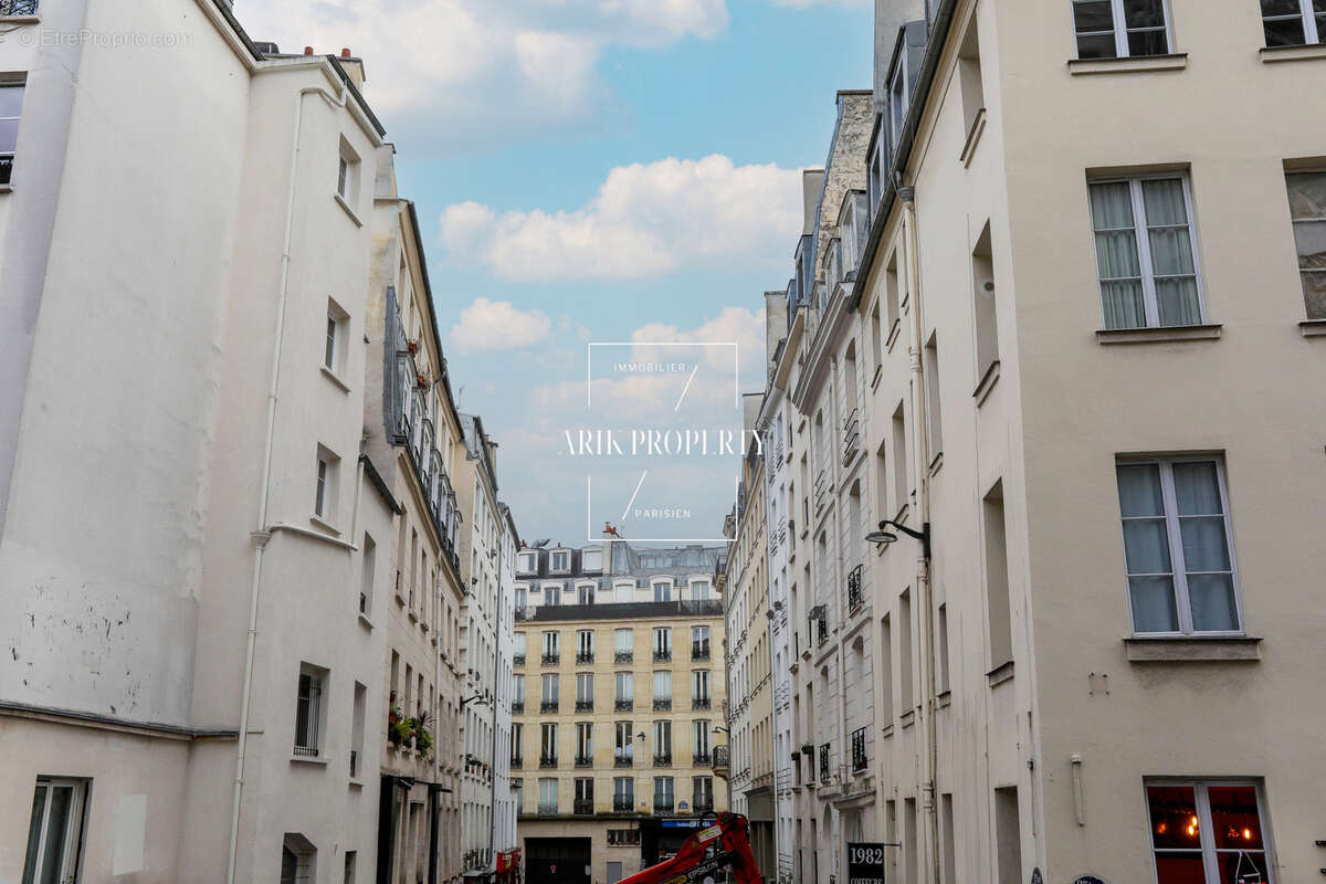Appartement à PARIS-2E