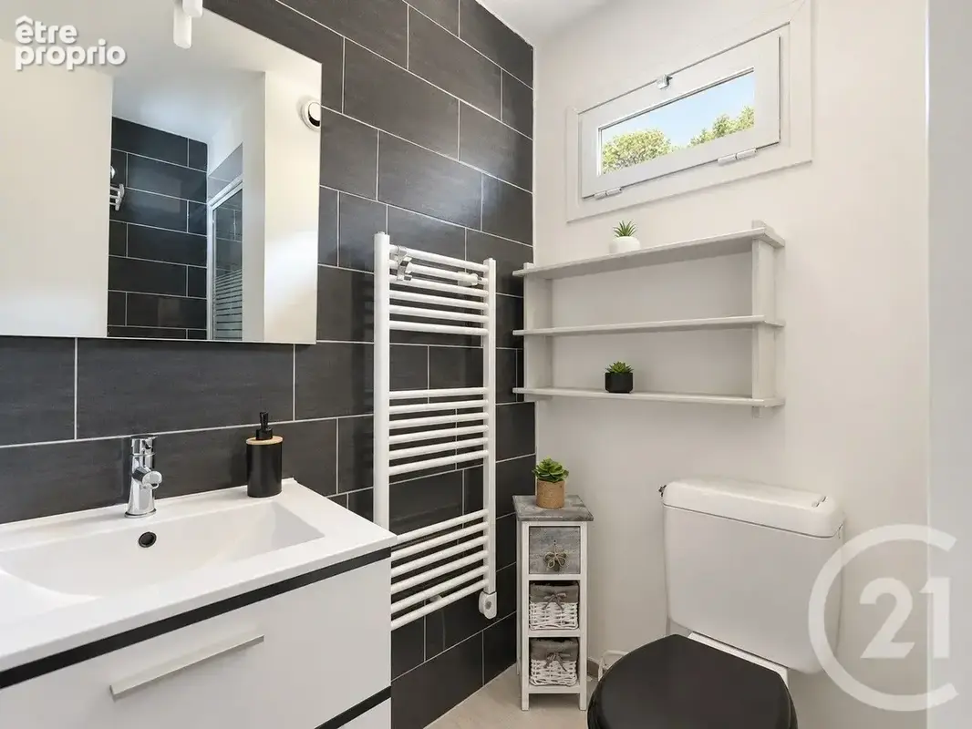 Appartement 1 pièce 19 m² à vendre à Bormes-Les-Mimosas (83230) - photo 6