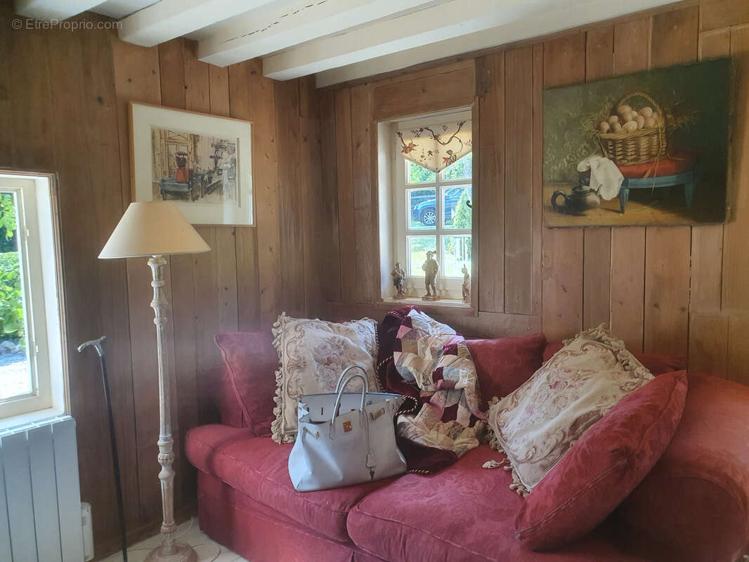 Maison à CORMEILLES