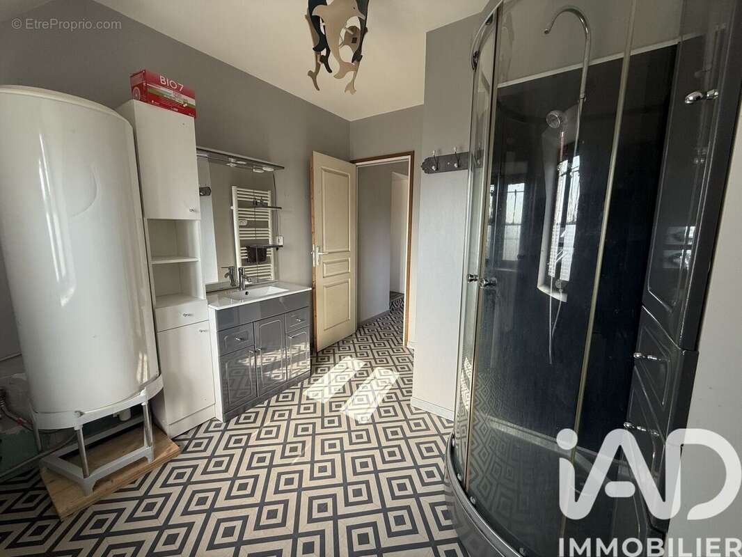 Maison 92 m² à Margerides  - photo 7