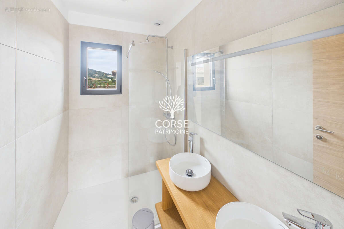 Maison à PORTO-VECCHIO