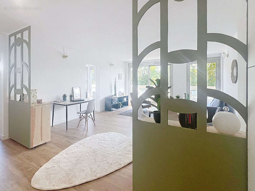 Appartement 3 pièces entièrement rénové avec vue seine - photo 9