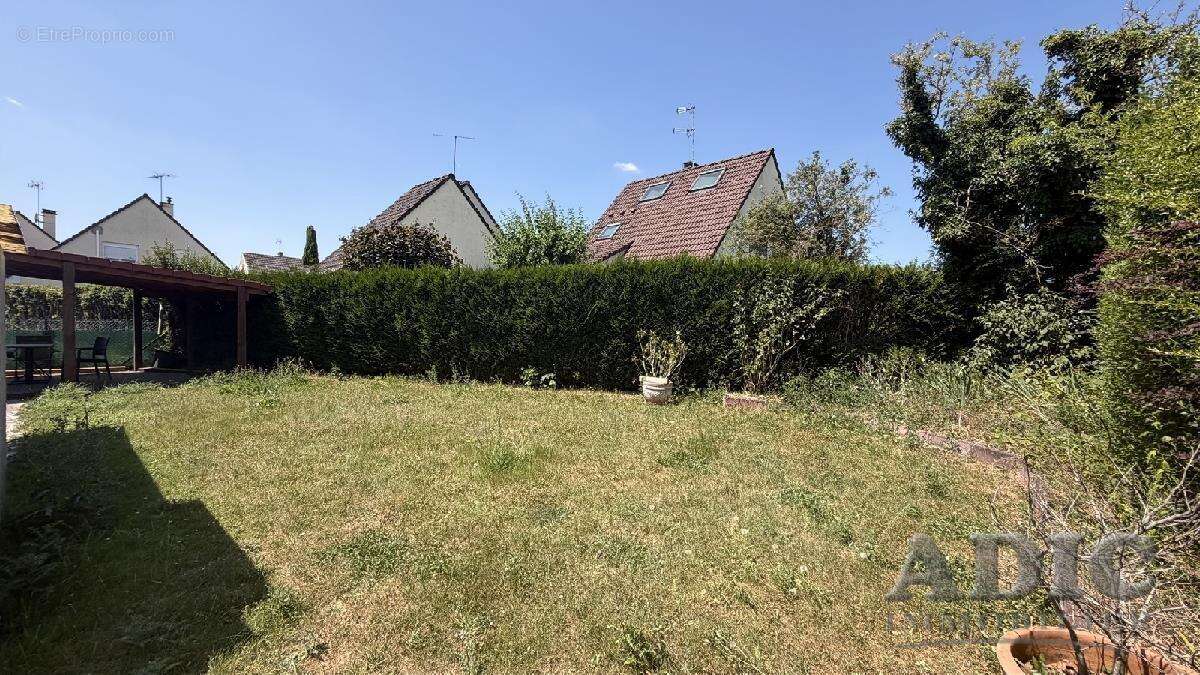 Maison 128 m² à Saint-Mard  - photo 8