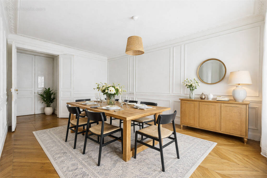 Appartement à PARIS-9E