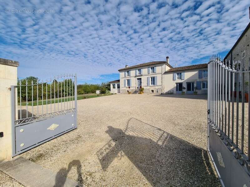 Maison à JARNAC