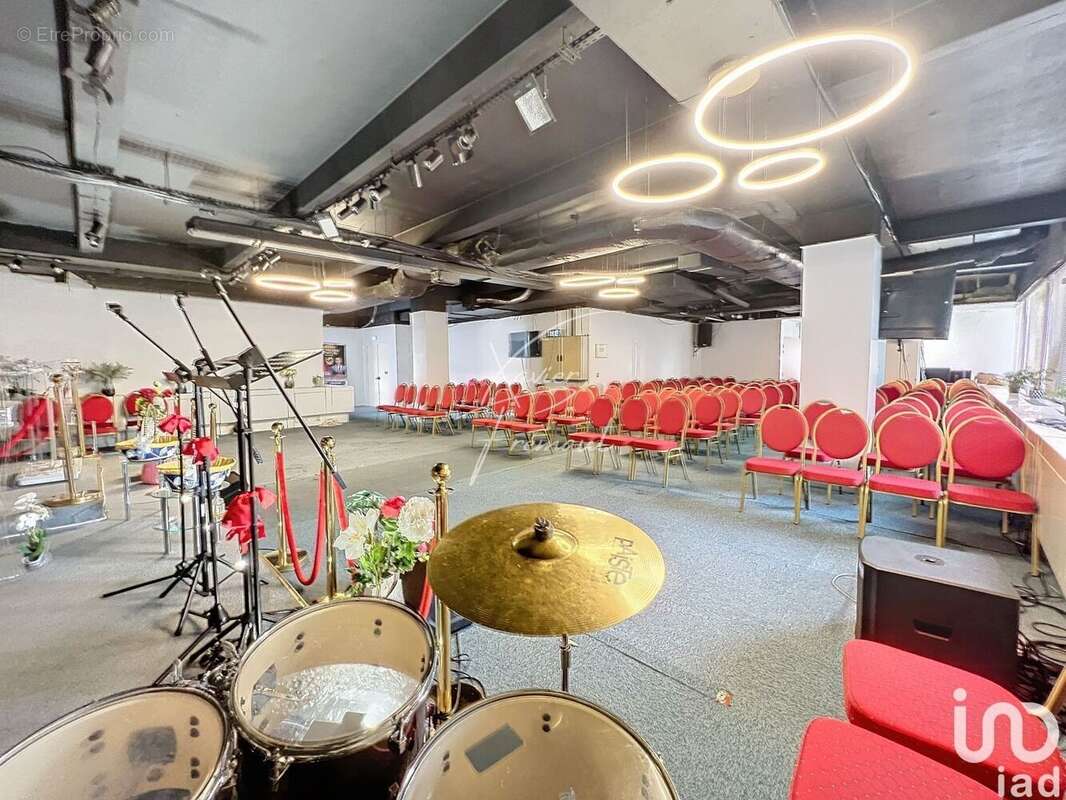 Photo 4 - Commerce à CERGY