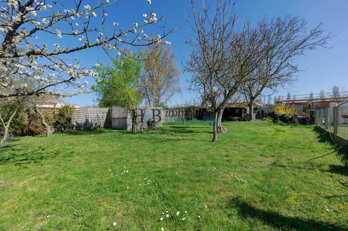 Maison à VERT-LE-GRAND