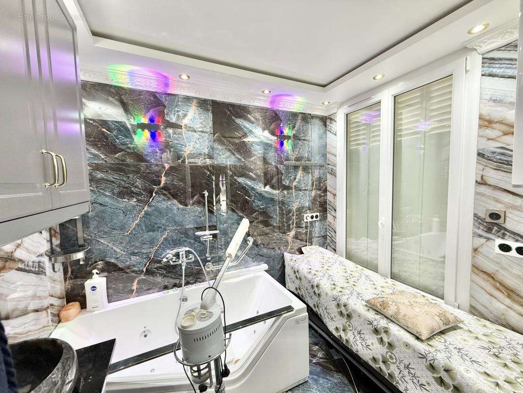 Commerce à MALAKOFF