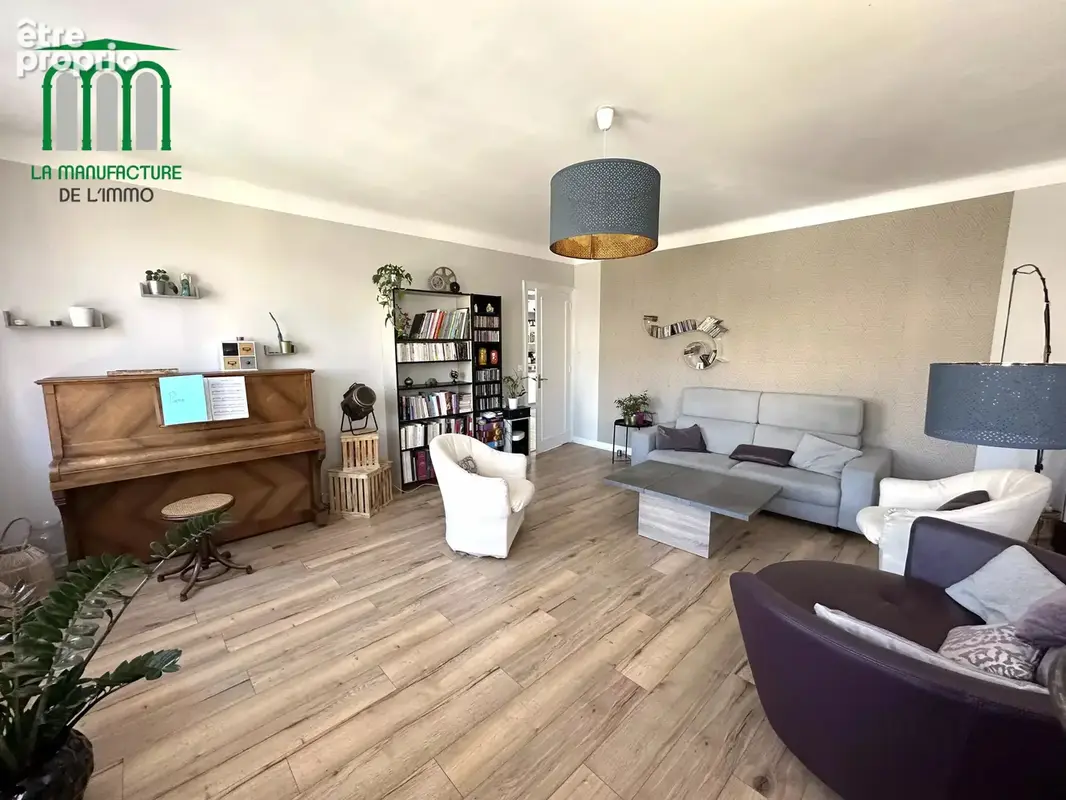 Appartement de type F6 de 140.14 m² - 4 chambres - 2 balcons - cave - normes PMR / Saint-etienne Anatole France - photo 17