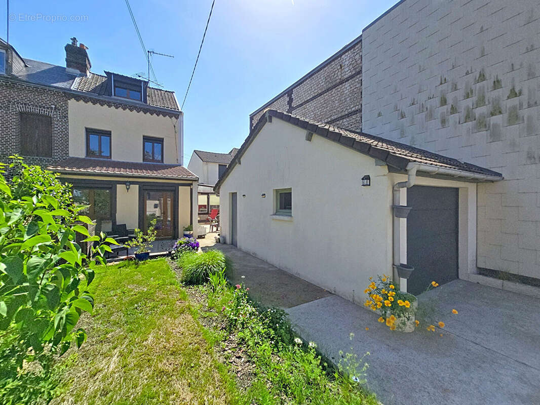 Maison Le Petit Quevilly 7 pièce(s) 131 m2 - photo 2