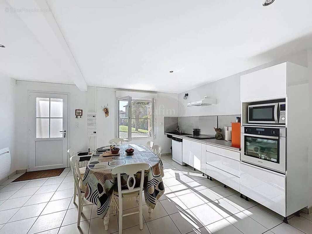 Maison à VIC-EN-BIGORRE