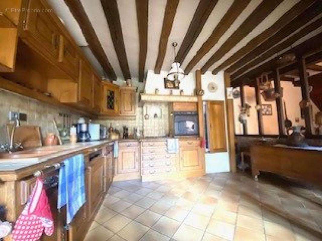 Maison à FOLLAINVILLE-DENNEMONT