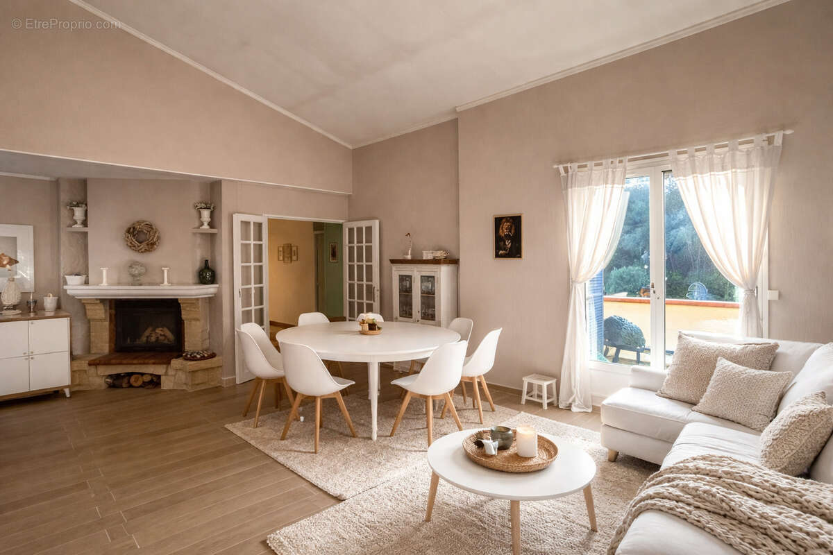 Appartement à ROQUEBRUNE-CAP-MARTIN