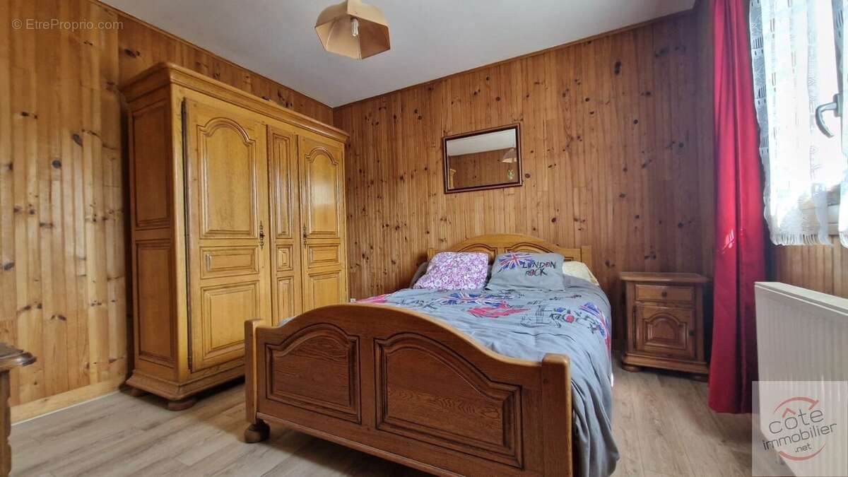 Maison à LES GRANGES-LE-ROI