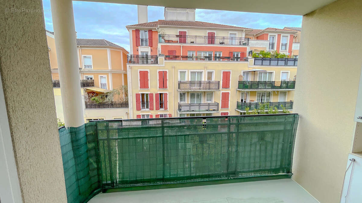 Appartement à VILLENEUVE-LA-GARENNE