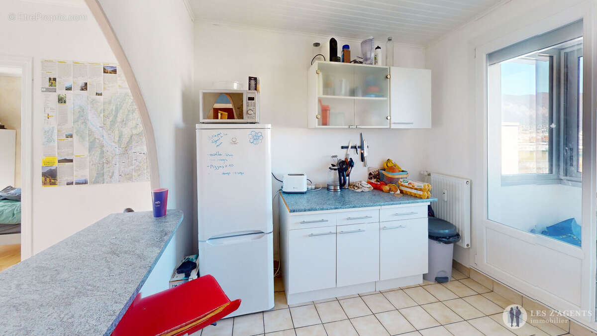 Appartement à SAINT-MARTIN-D'HERES