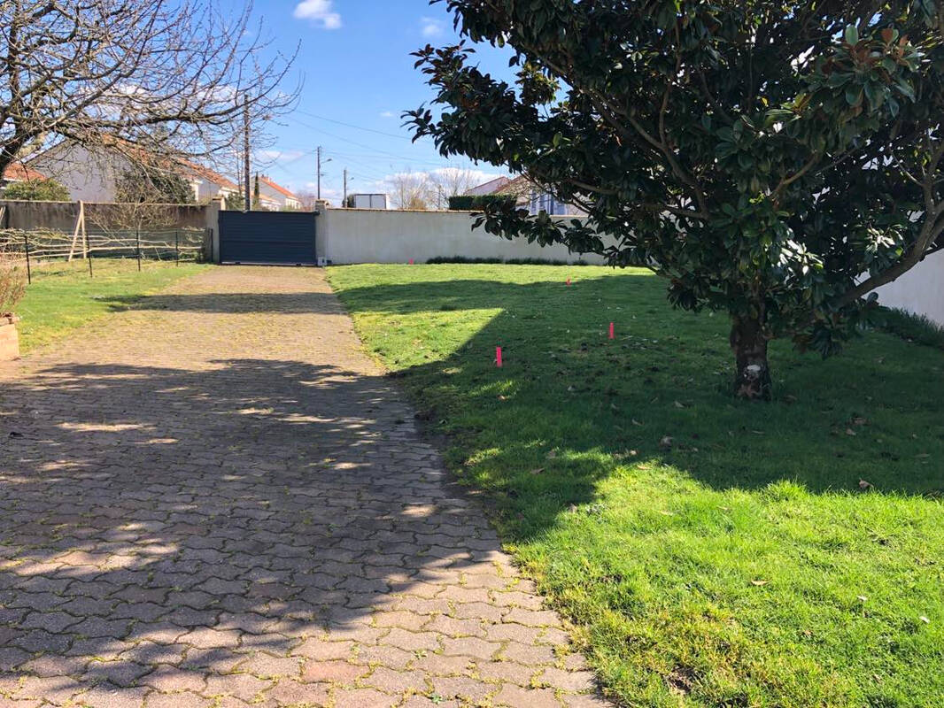 Terrain à ARTHON-EN-RETZ