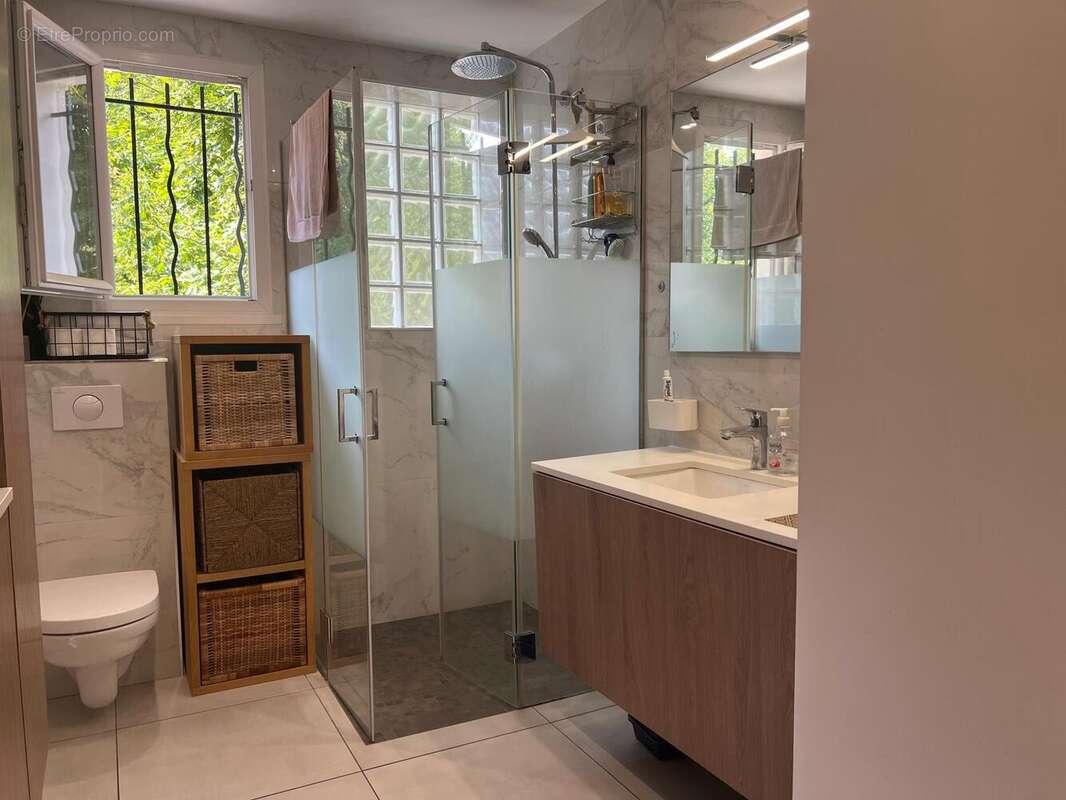 Photo 8 - Maison à LE MESNIL-SAINT-DENIS