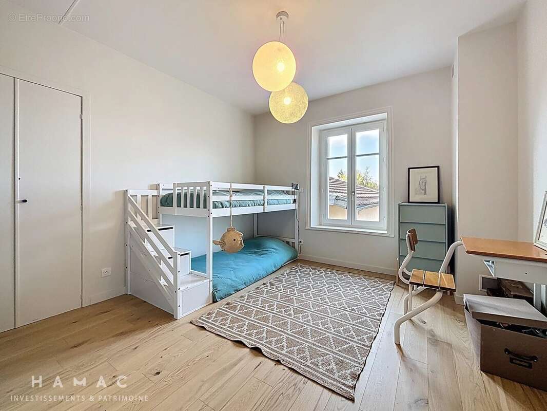 Maison à SAINTE-FOY-LES-LYON