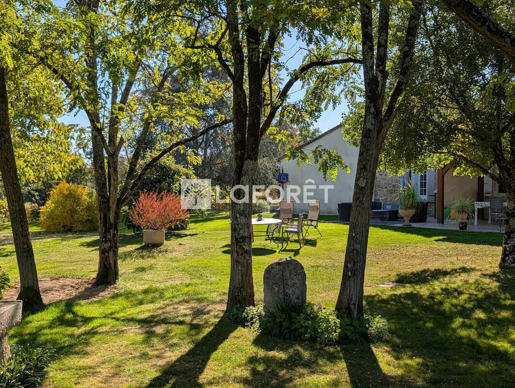 Maison à MONCRABEAU