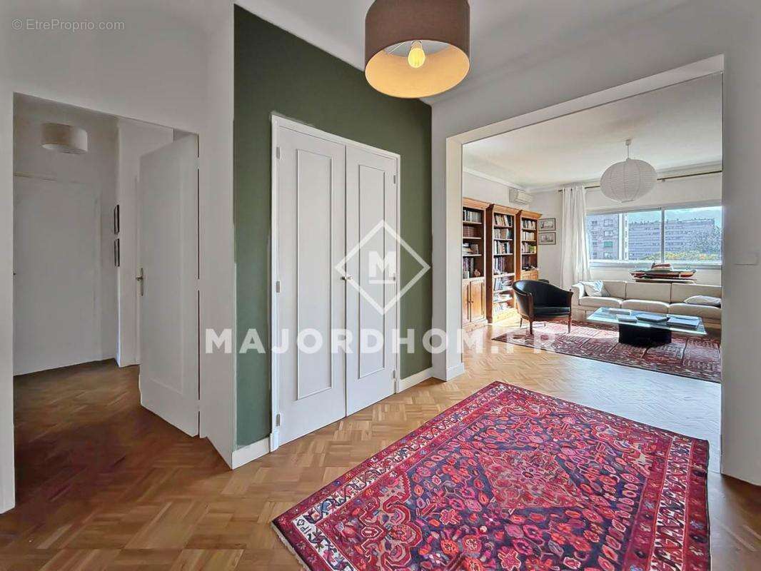 Appartement à MARSEILLE-8E
