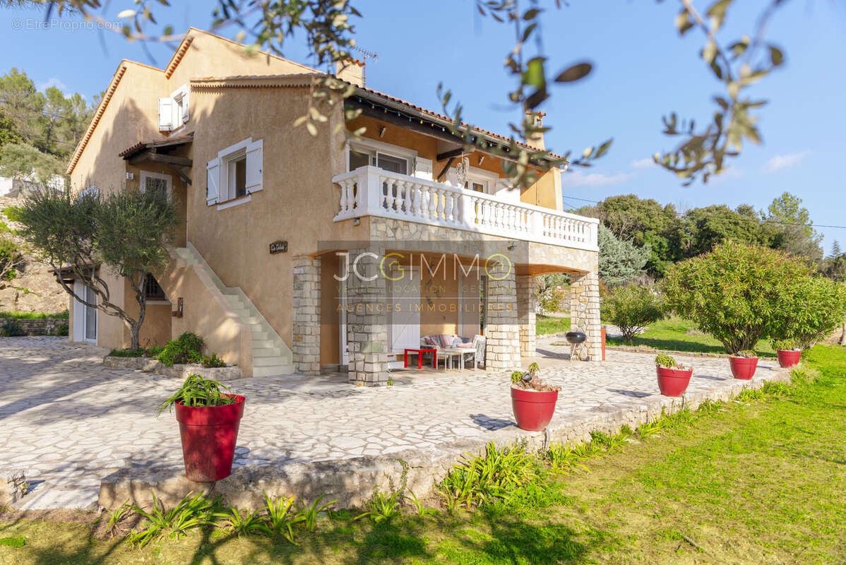 Maison à CAMPS-LA-SOURCE