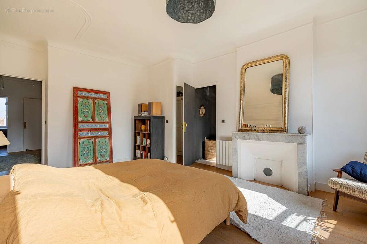 Appartement à MARSEILLE-1E