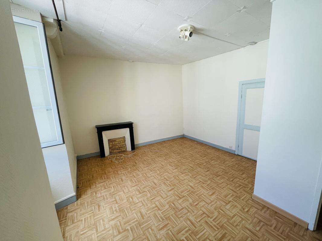 Appartement à ANGERVILLE