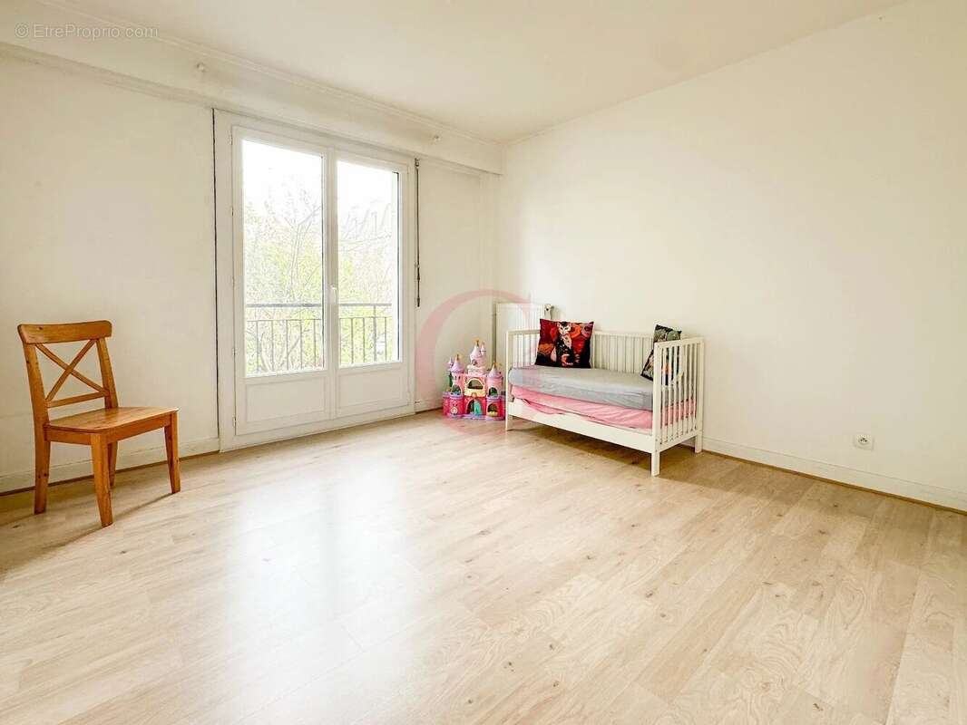 Appartement à BOURG-LA-REINE