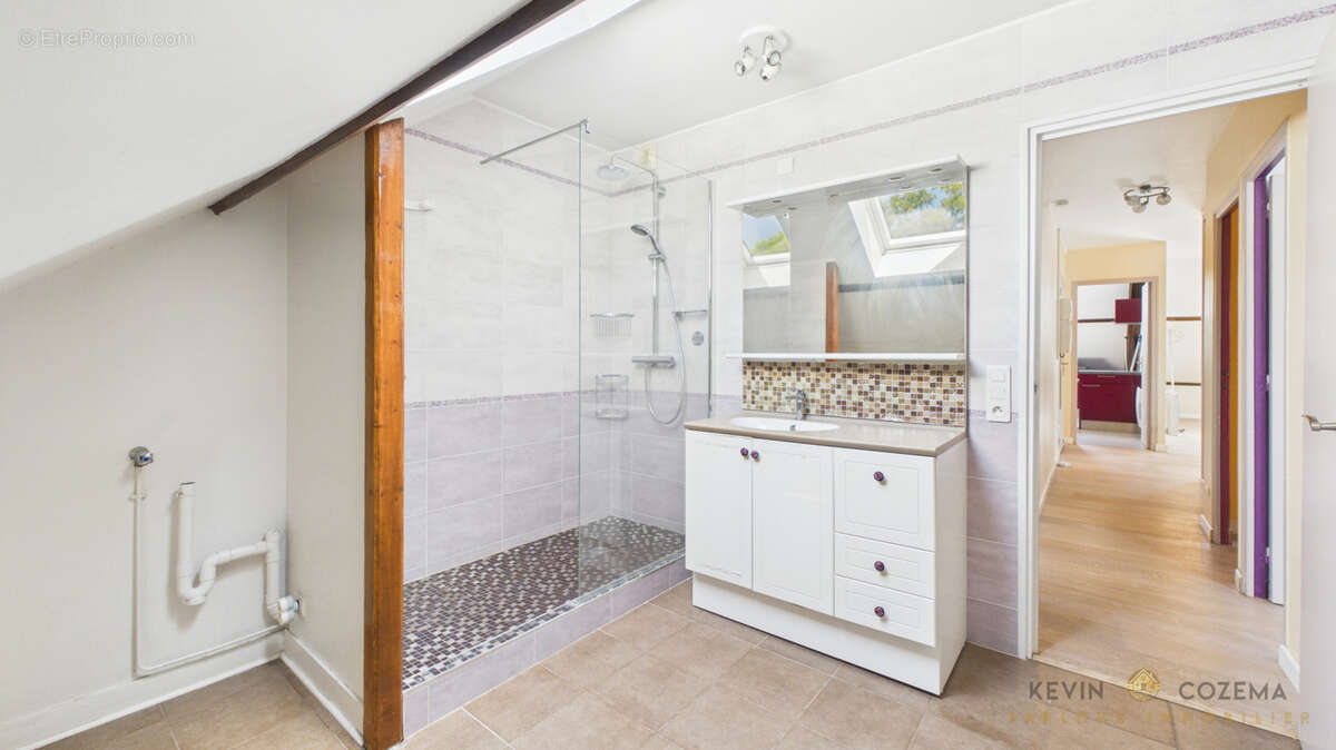Appartement à CORBEIL-ESSONNES