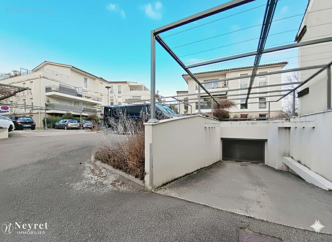 Rare, T2 de 41,69 m2 dans une résidence standing avec garage et place de parking en sous sol sécurisée - photo 10