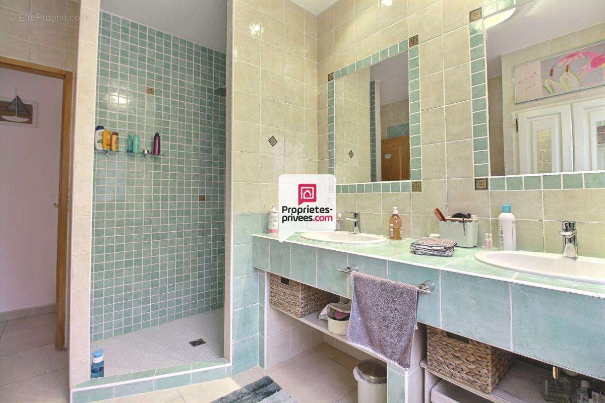 Maison à SAINT-THEODORIT