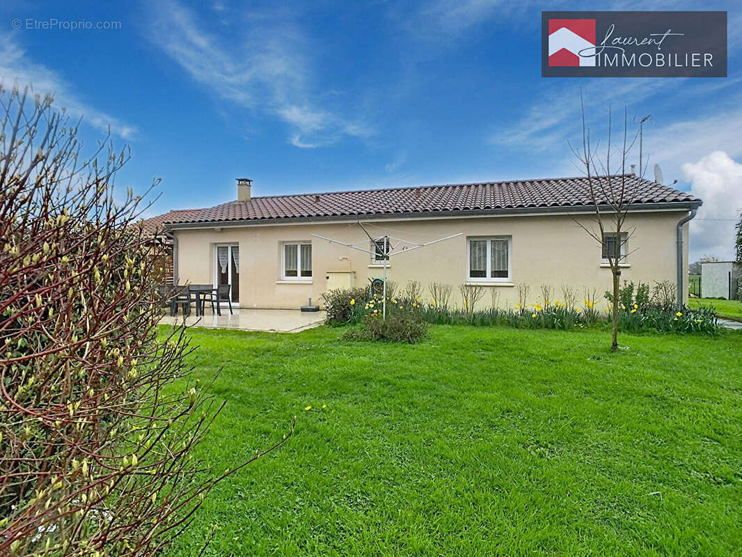 Maison à PONT-DE-VAUX