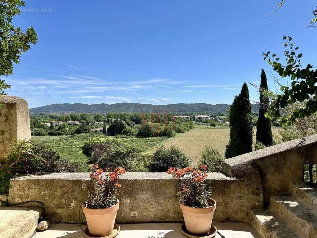 Maison à CADENET