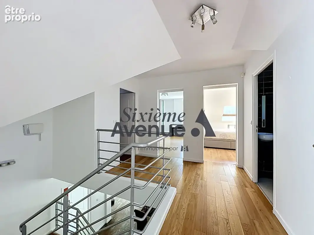 Maison d'architecte 210 m²  - 5/6 chambres - Beaux volumes - photo 7